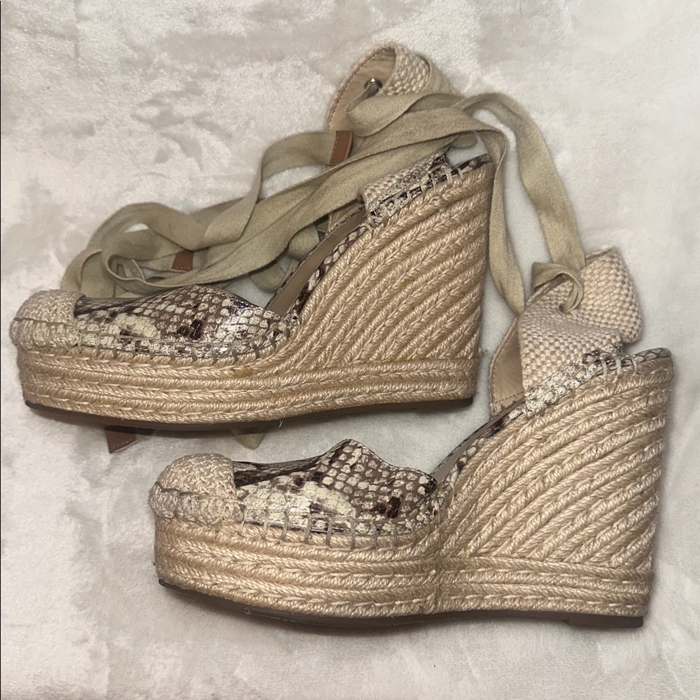 EUC Vince Vamuto Snakeskin Wedge Sandals - Picture 6 of 6